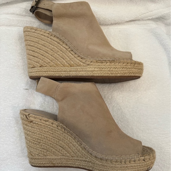 Kenneth Cole New York - peep toe espadrille wedge - Picture 9 of 12